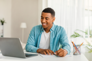 diferença entre MBA e especialização