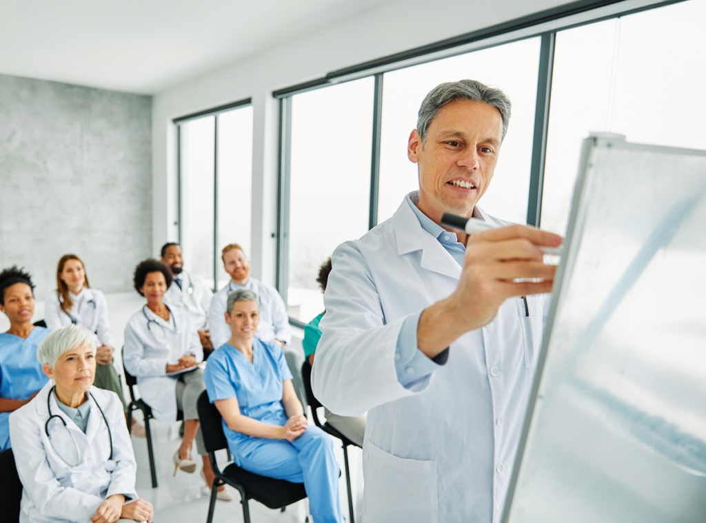 Médicos em treinamento. Competências e habilidades gerais do profissional da área da Saúde