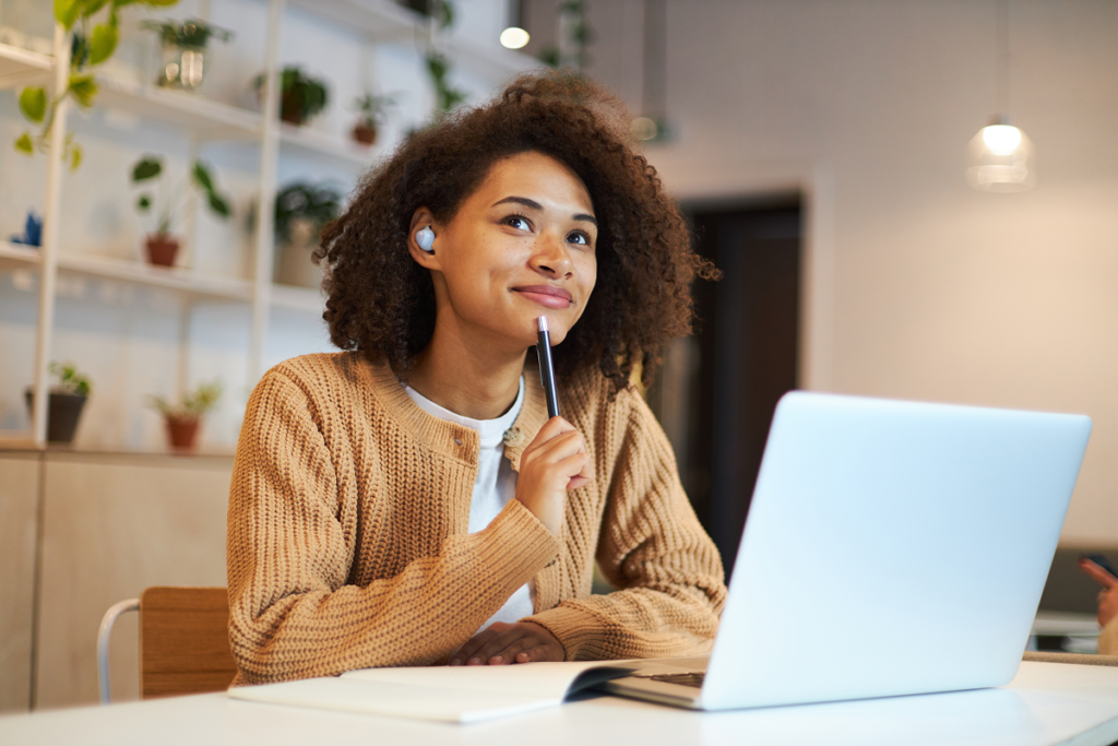 Profissional pensativa. Analista junior pleno ou senior.